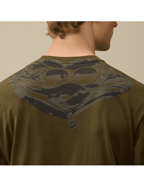 Tee shirt CP Company Jersey Goggle Graphic 17CMTS030A005100W-683 Ivy Green  dos
