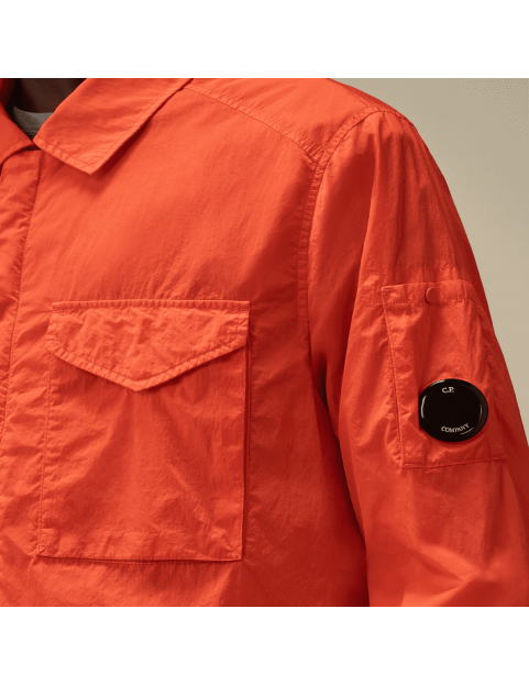 Surchemise CP Company Chrome-R Full Zip 18CMOS095A005904G  Poinciana Orange detail logo